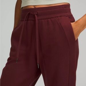 Lululemon Scuba High Rise Jogger
